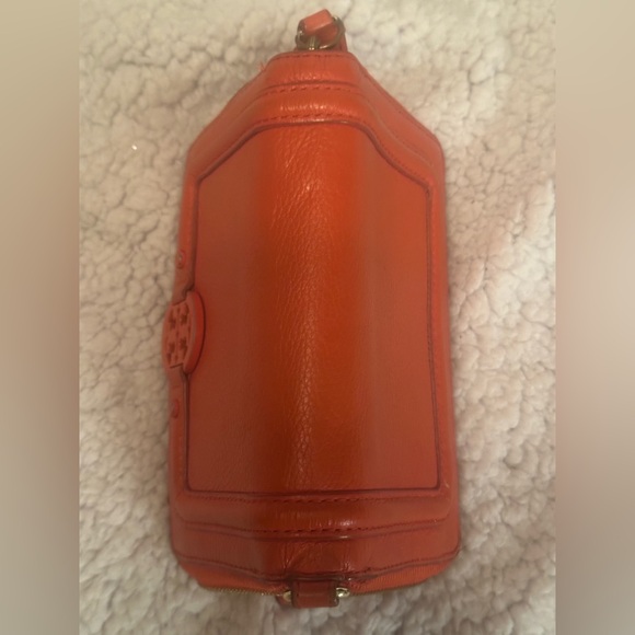 Tory Burch Amanda Orange Zip-Around Wallet - Picture 4 of 7